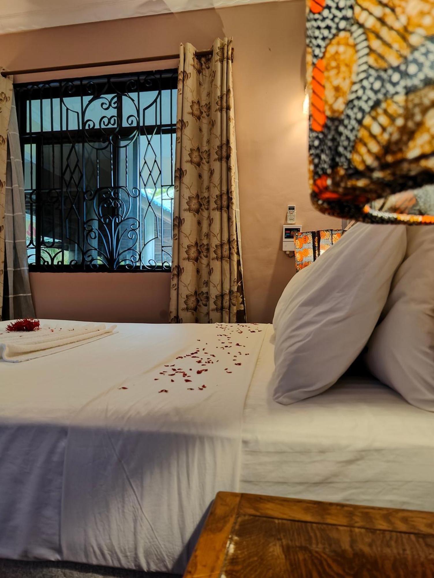 Paradiso Hotels & Resorts ダル・エス・サラーム エクステリア 写真